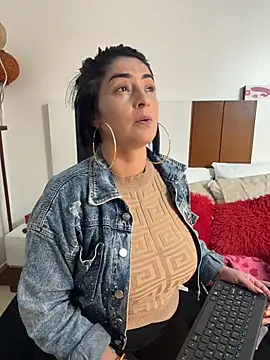 karenlennox1 online show from 04-16-26, 01:06