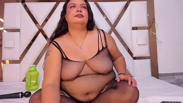 molly sweetee online show from 05-27-26, 01:46