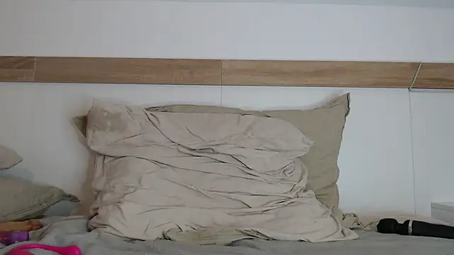 Xladycharme online show from 10-15-25, 02:06