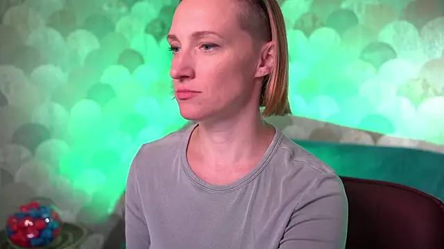 UmaTruewoman online show from 12-23-25, 05:49