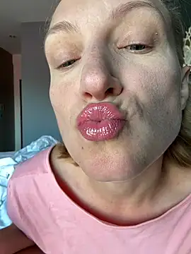 UmaTruewoman online show from 04-12-26, 01:43