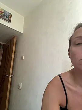 Snapshot of UmaTruewoman chatting on 06-25-26, 06:18 UmaTruewoman online show from 06-25-26, 06:18