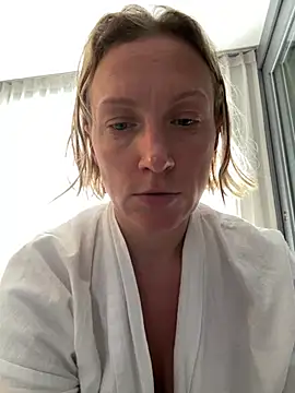 Snapshot of UmaTruewoman chatting on 07-15-26, 02:06 UmaTruewoman online show from 07-15-26, 02:06