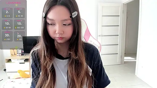 Snapshot of Fluffy_Rose chatting on 06-19-26, 12:26 Fluffy Rose online show from 06-19-26, 12:26