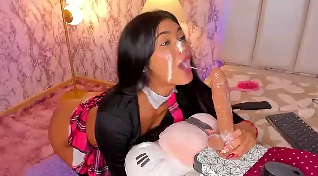 CaseyPiierce online show from 02-08-25, 03:53