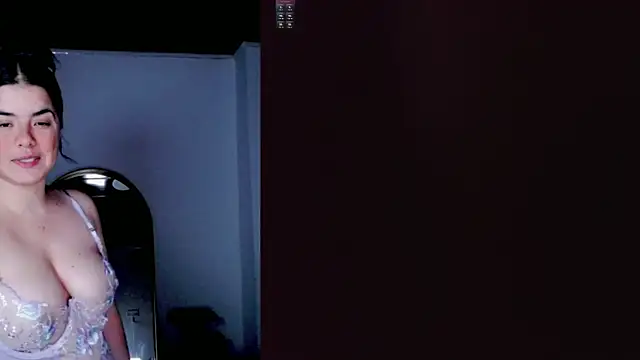 Snapshot of Tamaraa_wet chatting on 07-04-26, 03:45 Tamaraa wet online show from 07-04-26, 03:45