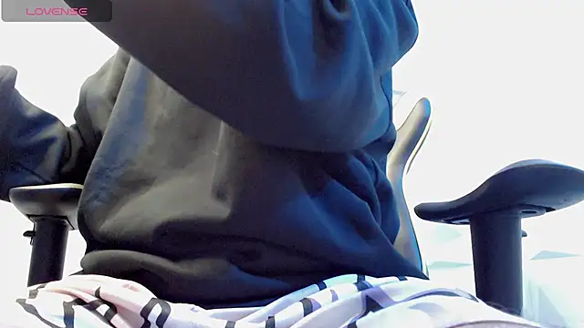 Snapshot of Jake_tripp chatting on 12-14-24, 04:23 Jake tripp online show from 12-14-24, 04:23