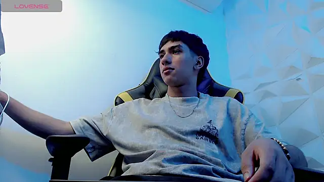 Snapshot of Jake_tripp chatting on 12-28-24, 08:05 Jake tripp online show from 12-28-24, 08:05