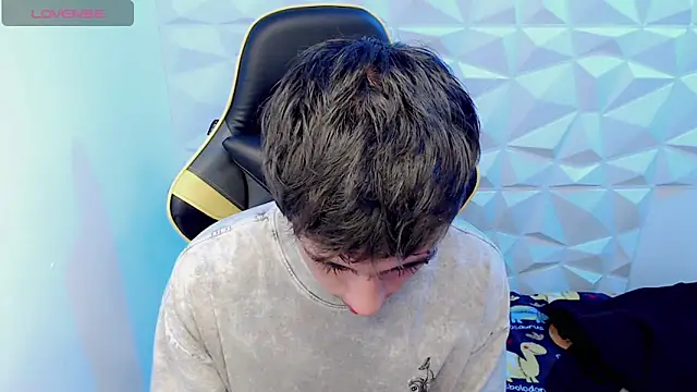 Snapshot of Jake_tripp chatting on 12-31-24, 04:27 Jake tripp online show from 12-31-24, 04:27