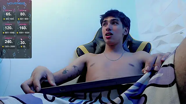 Snapshot of Jake_tripp chatting on 01-11-25, 07:49 Jake tripp online show from 01-11-25, 07:49