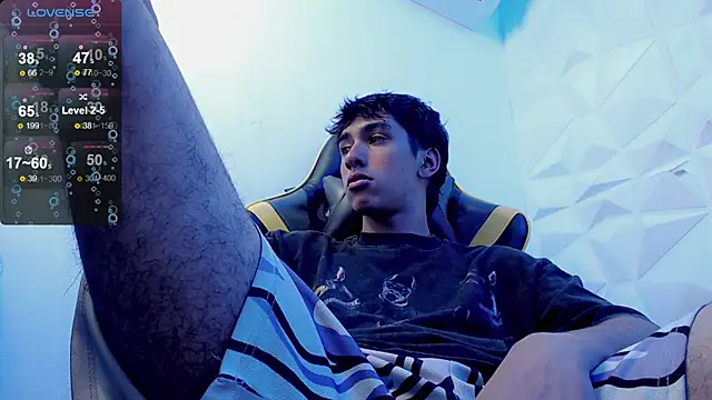 Snapshot of Jake_tripp chatting on 01-22-25, 07:25 Jake tripp online show from 01-22-25, 07:25