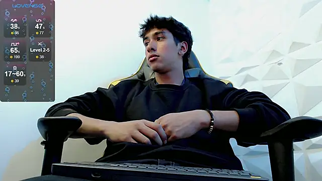 Snapshot of Jake_tripp chatting on 01-24-25, 03:43 Jake tripp online show from 01-24-25, 03:43