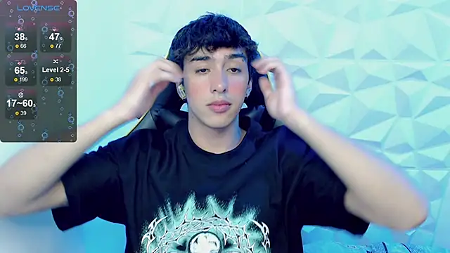 Snapshot of Jake_tripp chatting on 02-07-25, 04:27 Jake tripp online show from 02-07-25, 04:27