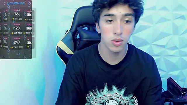 Snapshot of Jake_tripp chatting on 02-10-25, 06:31 Jake tripp online show from 02-10-25, 06:31