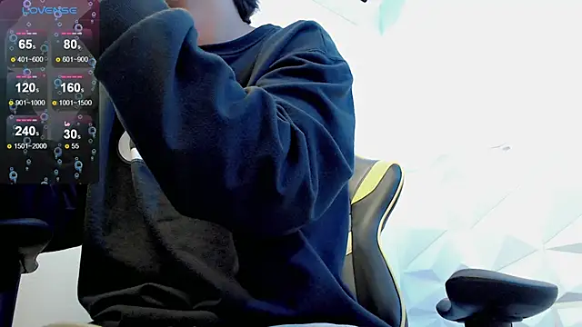 Snapshot of Jake_tripp chatting on 02-11-25, 04:33 Jake tripp online show from 02-11-25, 04:33