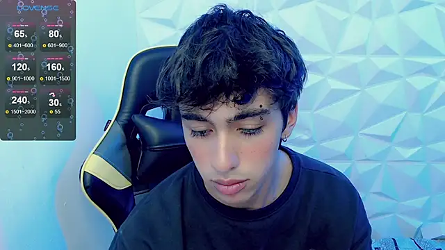 Snapshot of Jake_tripp chatting on 02-12-25, 04:01 Jake tripp online show from 02-12-25, 04:01