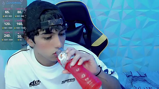 Snapshot of Jake_tripp chatting on 02-20-25, 03:12 Jake tripp online show from 02-20-25, 03:12