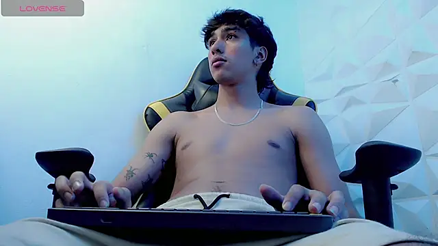 Snapshot of Jake_tripp chatting on 03-16-25, 06:09 Jake tripp online show from 03-16-25, 06:09