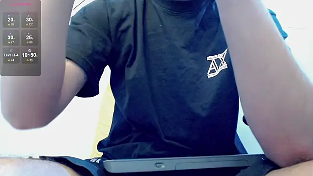 Snapshot of Jake_tripp chatting on 10-24-25, 04:20 Jake tripp online show from 10-24-25, 04:20