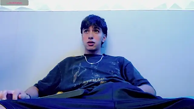 Snapshot of Jake_tripp chatting on 11-16-25, 04:07 Jake tripp online show from 11-16-25, 04:07