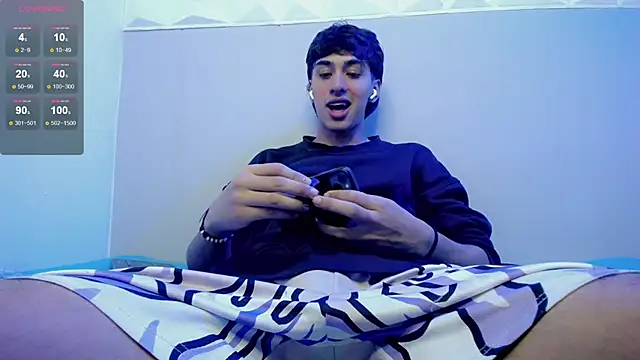 Snapshot of Jake_tripp chatting on 11-19-25, 04:01 Jake tripp online show from 11-19-25, 04:01