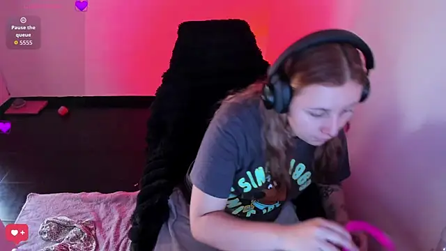 bonnie moon  online show from 03-07-26, 06:27