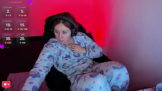 bonnie moon  online show from 03-29-26, 06:30