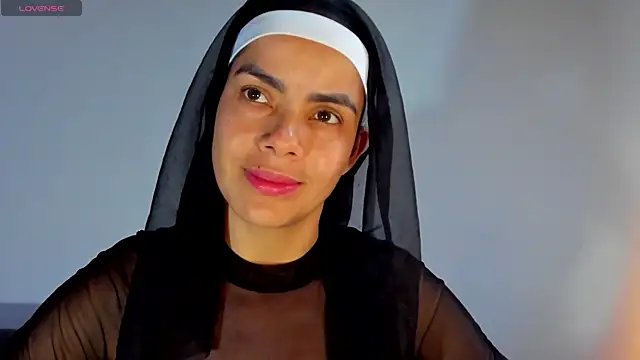 Snapshot of ClaraMariaMon chatting on 02-19-25, 09:36 ClaraMariaMon online show from 02-19-25, 09:36