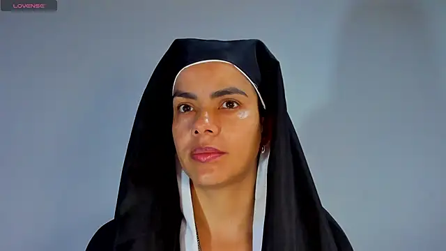 Snapshot of ClaraMariaMon chatting on 02-26-25, 01:52 ClaraMariaMon online show from 02-26-25, 01:52