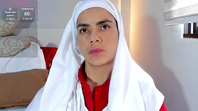 Snapshot of ClaraMariaMon chatting on 10-27-25, 05:50 ClaraMariaMon online show from 10-27-25, 05:50