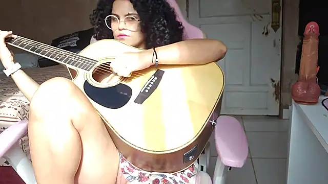 Snapshot of ELIZABETHFX chatting on 03-07-25, 08:00 ELIZABETHFX online show from 03-07-25, 08:00