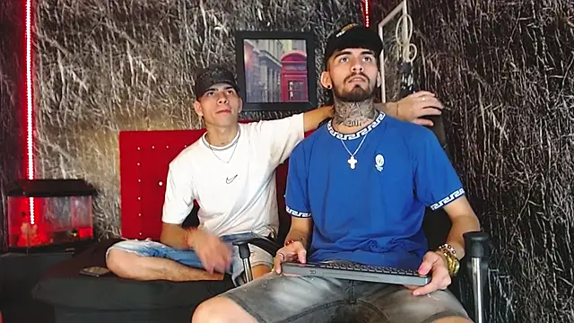 Snapshot of Brutal_Sex_Fucking chatting on 12-11-24, 09:01 Brutal Sex Fucking online show from 12-11-24, 09:01