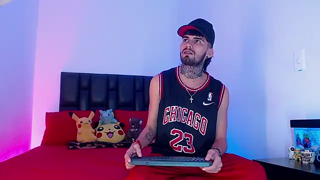 Snapshot of Brutal_Sex_Fucking chatting on 01-29-25, 09:39 Brutal Sex Fucking online show from 01-29-25, 09:39