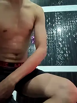 xyrus  online show from 02-02-25, 06:42