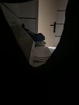 Snapshot of young1fucker chatting on 12-28-24, 02:32 young1fucker online show from 12-28-24, 02:32