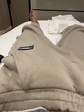 Snapshot of young1fucker chatting on 01-02-25, 08:06 young1fucker online show from 01-02-25, 08:06