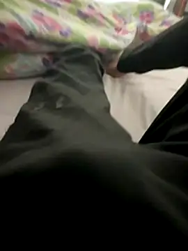 Snapshot of young1fucker chatting on 11-02-25, 01:35 young1fucker online show from 11-02-25, 01:35