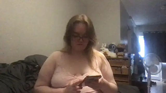 honeyyy24 online show from 10-04-25, 10:35