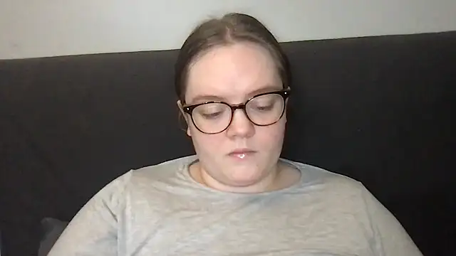 honeyyy24 online show from 11-10-25, 02:16