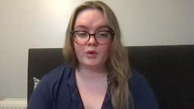 honeyyy24 online show from 04-10-26, 10:47