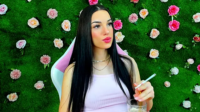 Snapshot of IrisMonn chatting on 12-16-24, 05:49 IrisMonn online show from 12-16-24, 05:49