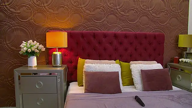 Snapshot of IrisMonn chatting on 03-04-25, 06:04 IrisMonn online show from 03-04-25, 06:04