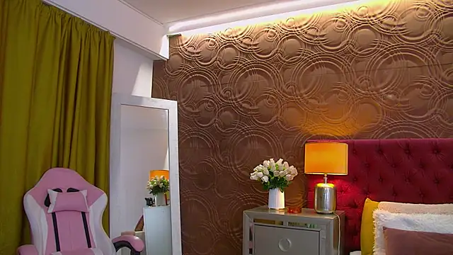 Snapshot of IrisMonn chatting on 03-15-25, 06:36 IrisMonn online show from 03-15-25, 06:36