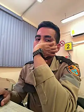 Snapshot of EnriquePersian197 chatting on 02-20-25, 09:53 EnriquePersian197 online show from 02-20-25, 09:53