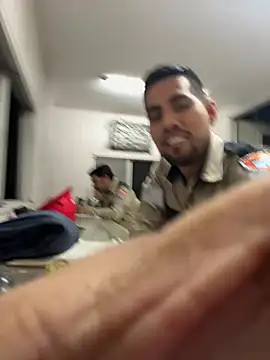 Snapshot of EnriquePersian197 chatting on 03-12-25, 01:36 EnriquePersian197 online show from 03-12-25, 01:36