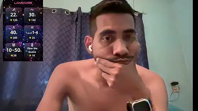 Snapshot of EnriquePersian197 chatting on 09-19-25, 07:47 EnriquePersian197 online show from 09-19-25, 07:47