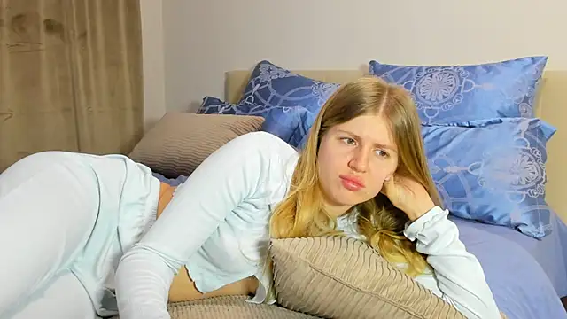 kirraa  online show from 12-04-25, 07:44