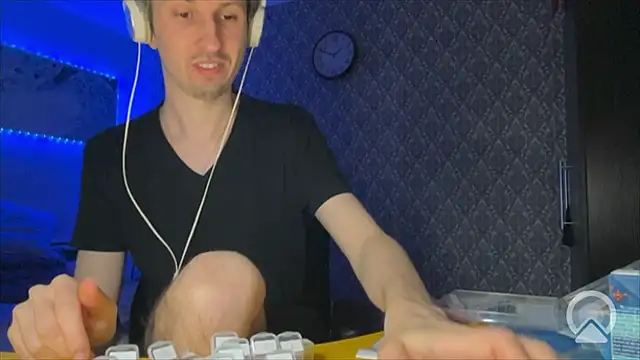 Aki-Laky online show from 02-24-26, 08:51