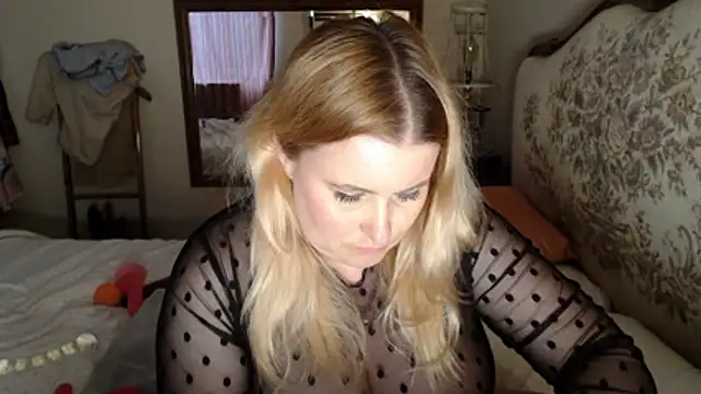 JosieAndYou online show from 04-04-26, 02:03