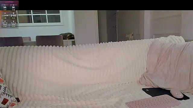Snapshot of Emmanuelleee chatting on 07-16-26, 02:56 Emmanuelleee online show from 07-16-26, 02:56
